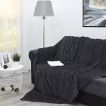 آشنایی بیشتر با شال مبل برای مبل راحتی